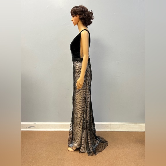 Women’s Black Double V-Neck Lace Sequins Mermaid Evening Dress Open Box - Picture 3 of 7